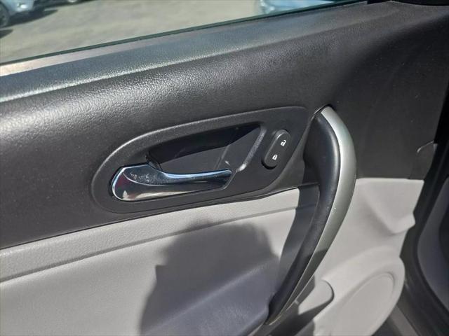 Photo of 2007 Storm Gray Saturn Vue