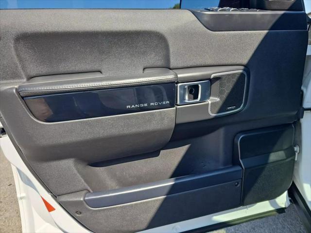 Photo of 2012 Fuji White Land Rover Range Rover