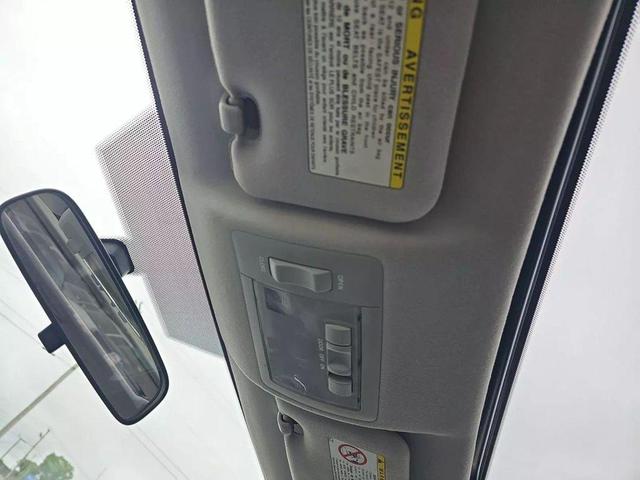 Photo of 2006 Super White Scion tC