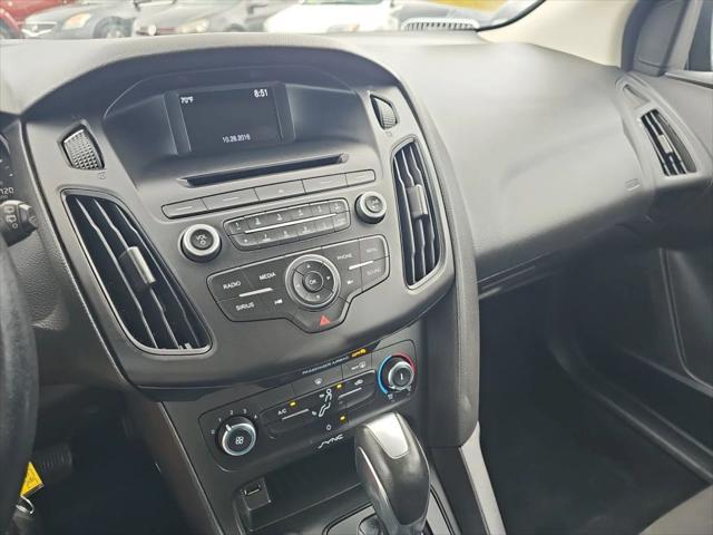 Photo of 2016 Gray Ford Focus