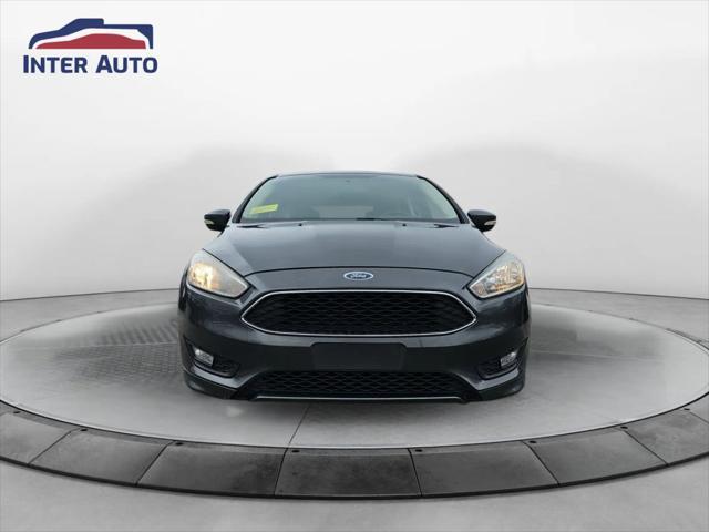 Photo of 2016 Gray Ford Focus