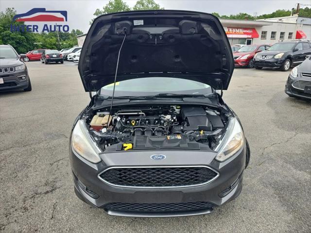 Photo of 2016 Gray Ford Focus