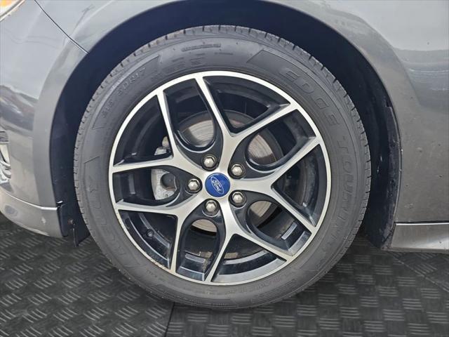 Photo of 2016 Gray Ford Focus