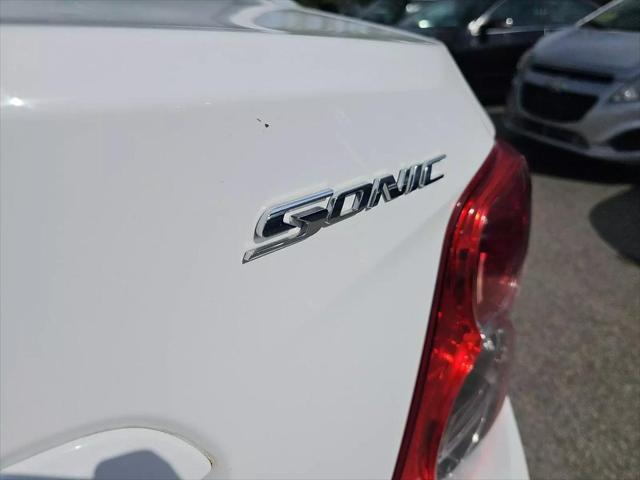 Photo of 2013 Summit White Chevrolet Sonic
