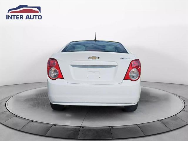 Photo of 2013 Summit White Chevrolet Sonic