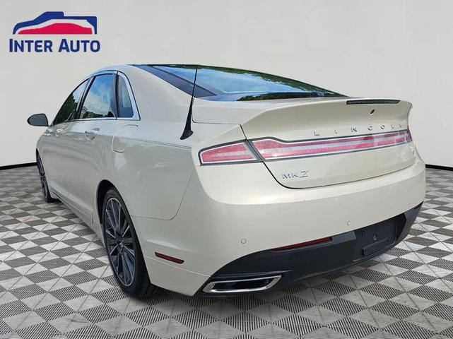 Photo of 2014 White Platinum Metallic Tri-Coat Lincoln MKZ