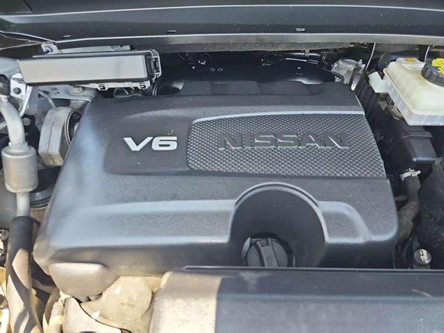 Photo of 2018 Brilliant Silver Nissan Pathfinder