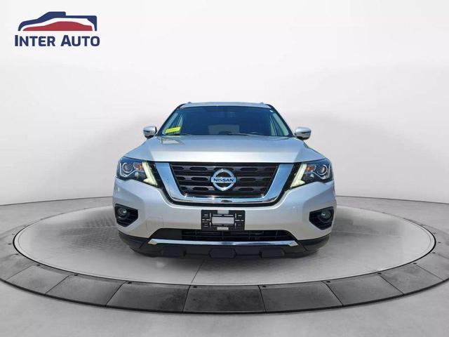 Photo of 2018 Brilliant Silver Nissan Pathfinder