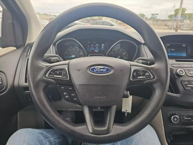 Photo of 2017 Oxford White Ford Focus