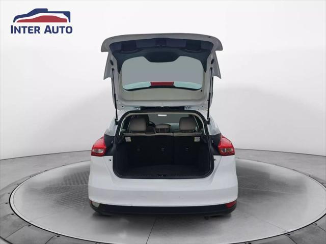 Photo of 2017 Oxford White Ford Focus