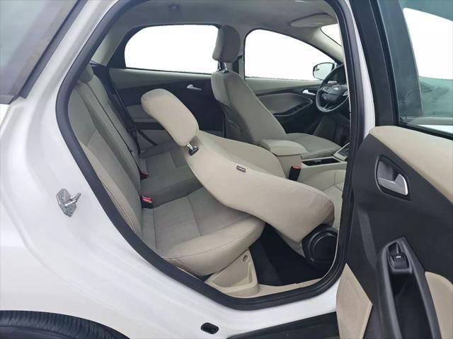 Photo of 2017 Oxford White Ford Focus