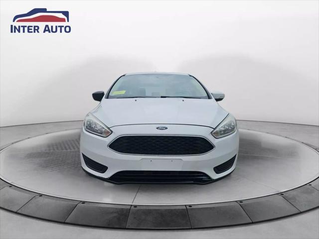 Photo of 2017 Oxford White Ford Focus