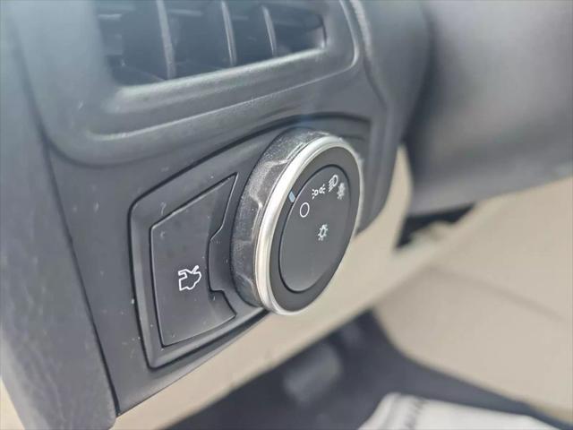 Photo of 2017 Oxford White Ford Focus