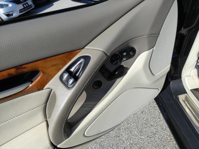 Photo of 2009 Black Mercedes-Benz SL-Class