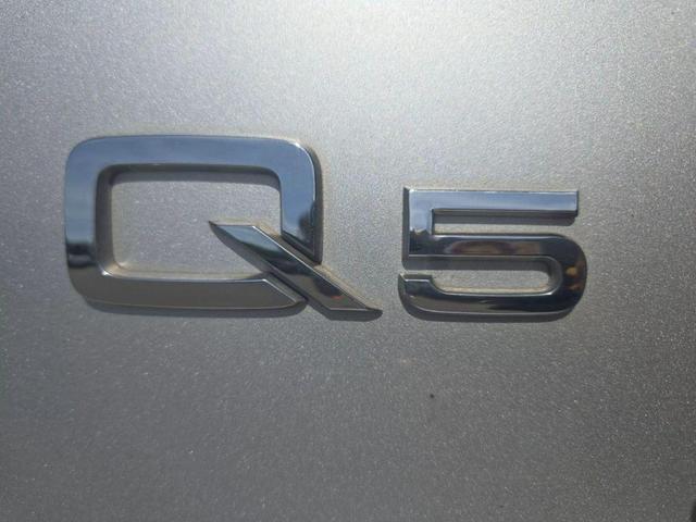 Photo of 2012 Ice Silver Metallic Audi Q5