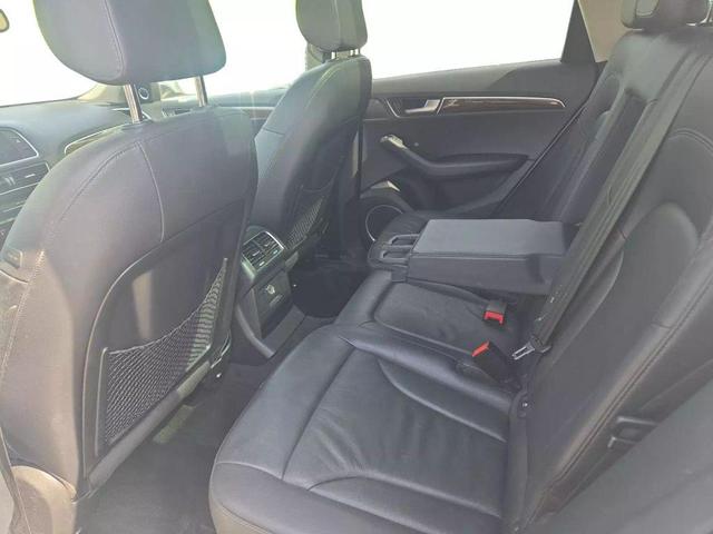 Photo of 2012 Ice Silver Metallic Audi Q5