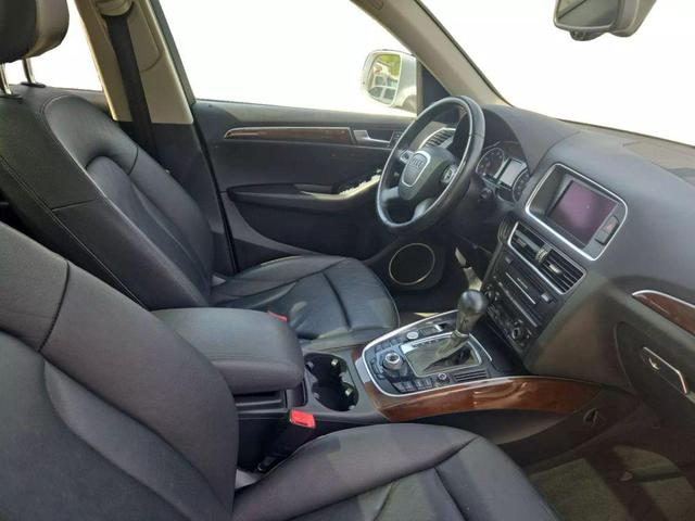 Photo of 2012 Ice Silver Metallic Audi Q5