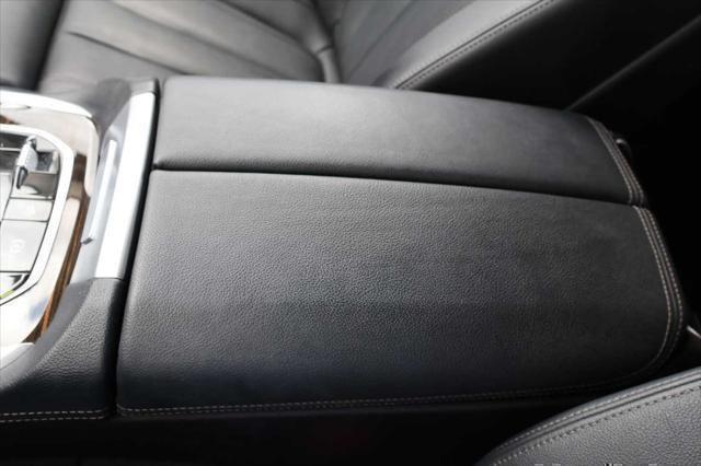 Photo of 2019 Black Sapphire Metallic BMW X7