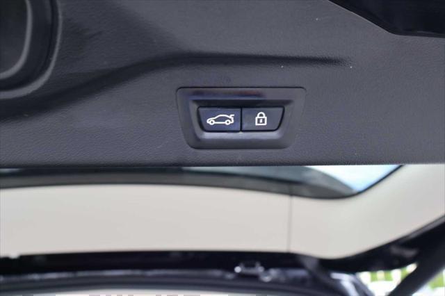 Photo of 2019 Black Sapphire Metallic BMW X7