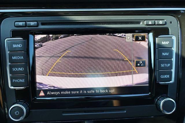 Photo of 2014 Candy White Volkswagen Passat