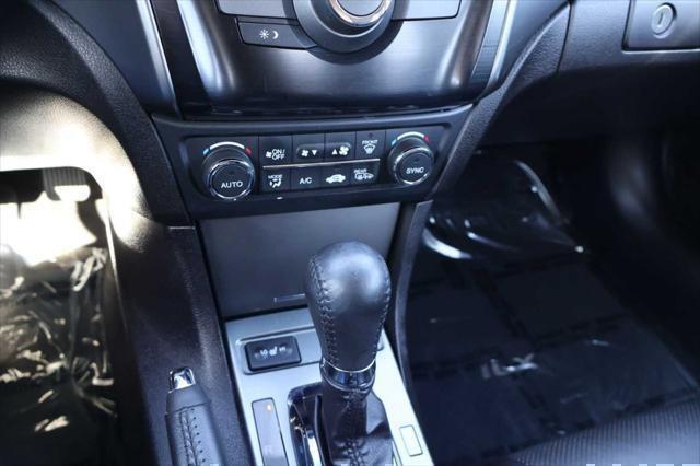Photo of 2015 Bellanova White Pearl Acura ILX