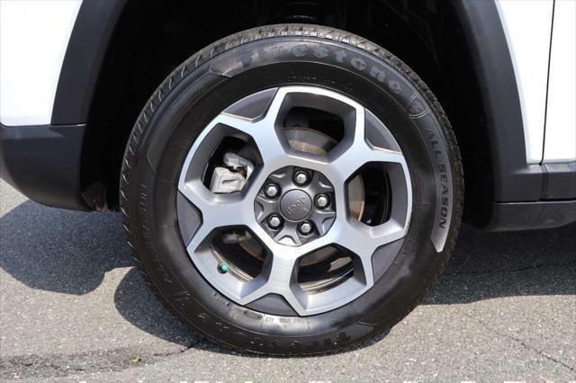 Photo of 2022 Bright White Clearcoat Jeep Compass