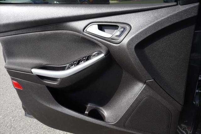Photo of 2017 Magnetic Metallic Ford Focus ST