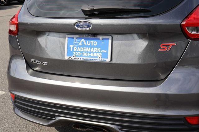 Photo of 2017 Magnetic Metallic Ford Focus ST