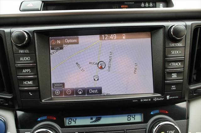 Photo of 2017 Blizzard Pearl Toyota RAV4 Hybrid