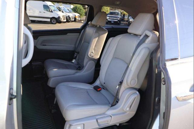 Photo of 2019 Lunar Silver Metallic Honda Odyssey