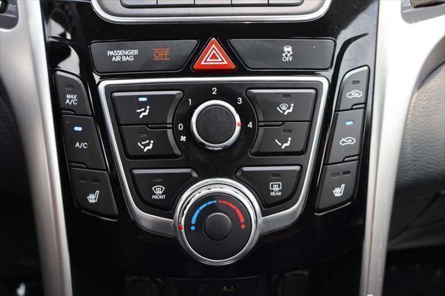 Photo of 2013 Black Noir Pearl Hyundai Elantra GT