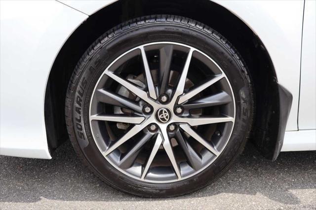 Photo of 2021 Wind Chill Pearl Toyota Camry