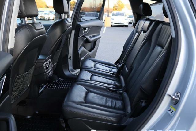Photo of 2018 Florett Silver Metallic Audi Q7