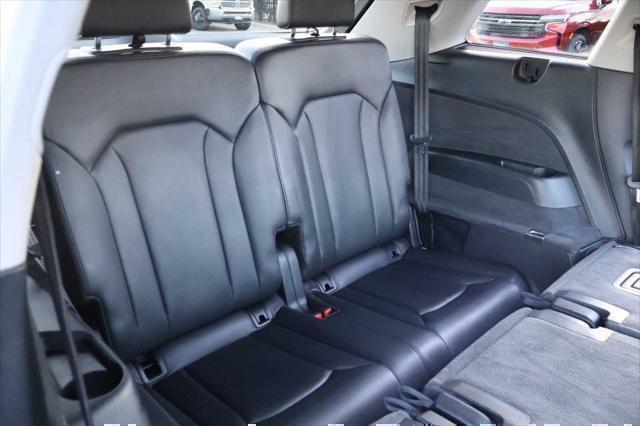 Photo of 2018 Florett Silver Metallic Audi Q7