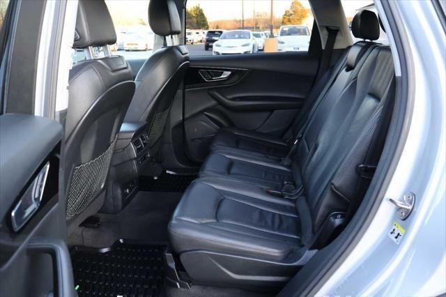 Photo of 2018 Florett Silver Metallic Audi Q7