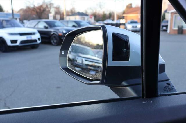 Photo of 2018 Florett Silver Metallic Audi Q7