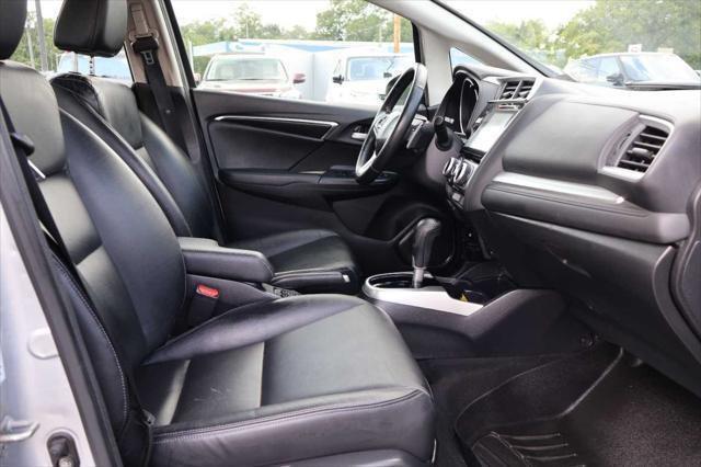 Photo of 2015 Alabaster Silver Metallic Honda Fit