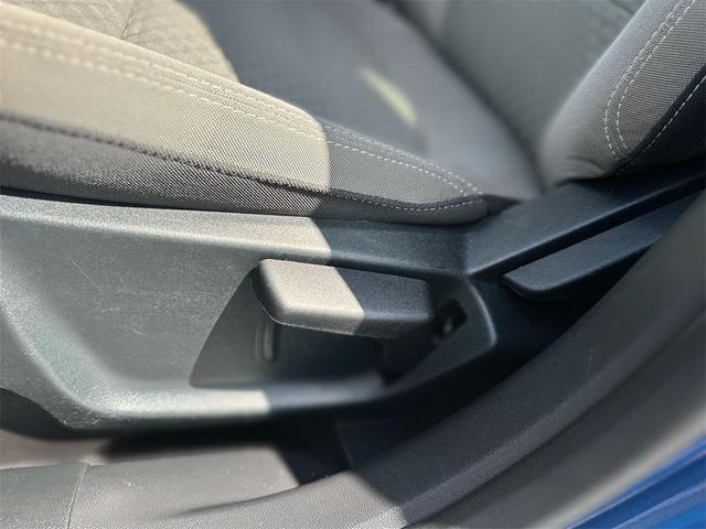 Photo of 2022 Blue Ford Escape