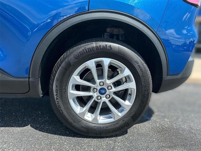 Photo of 2022 Blue Ford Escape