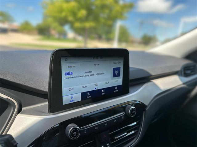 Photo of 2022 Blue Ford Escape