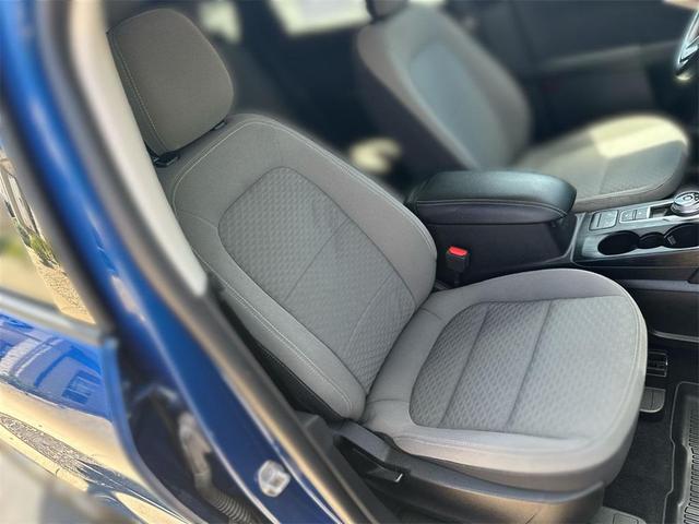 Photo of 2022 Blue Ford Escape