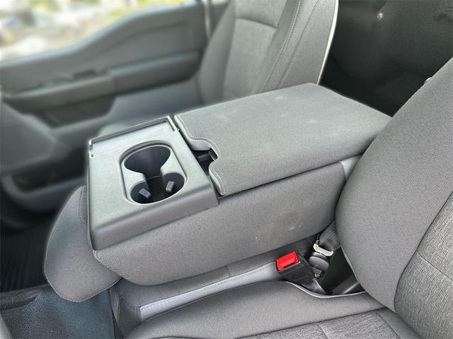 Photo of 2024 Oxford White Ford F-350