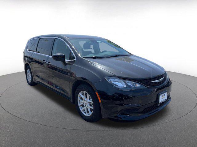 2023 Chrysler Voyager