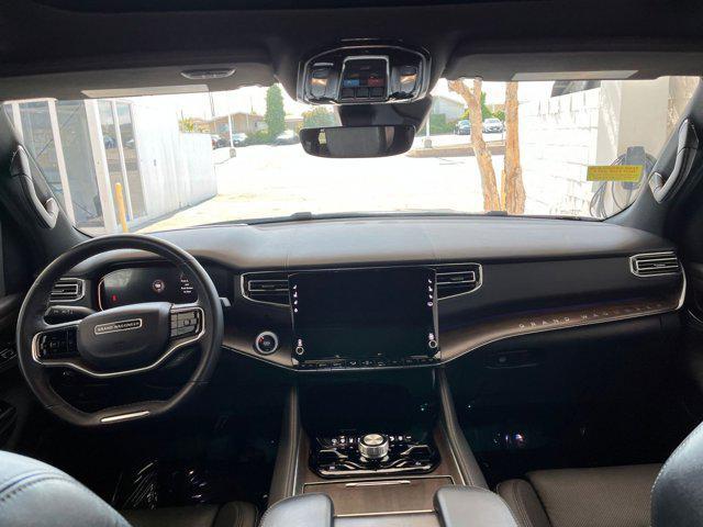 Photo of 2023 Bright White Clearcoat Jeep Grand Wagoneer
