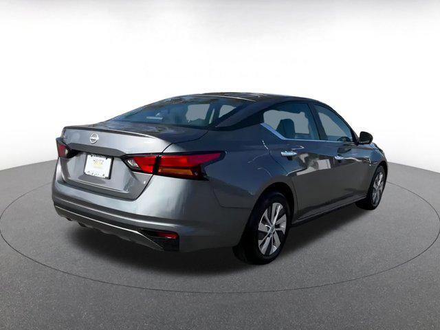 Photo of 2024 Gun Metallic Nissan Altima