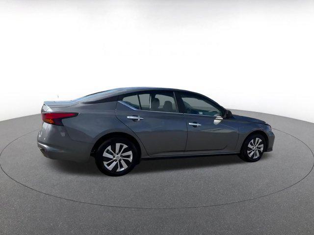 Photo of 2024 Gun Metallic Nissan Altima