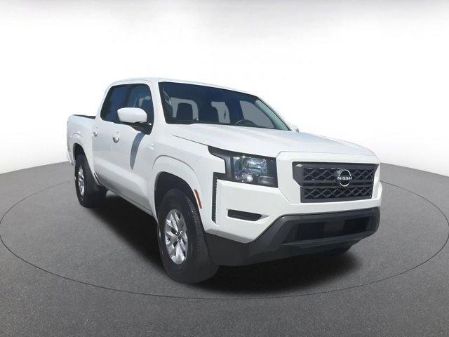 Photo of 2024 Glacier White Nissan Frontier
