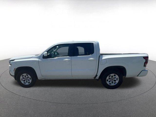 Photo of 2024 Glacier White Nissan Frontier