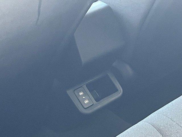 Photo of 2025 Snow White Pearl Kia K4