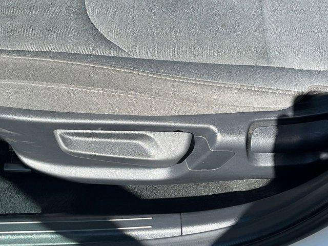 Photo of 2025 Snow White Pearl Kia K4